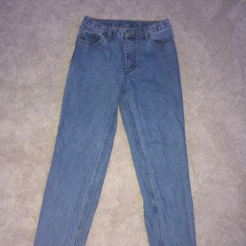 BRANDY MELVILLE CARLY JEANS SIZE MEDIUM